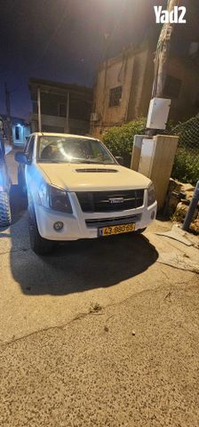 מודעת רכב איסוזו די-מקס