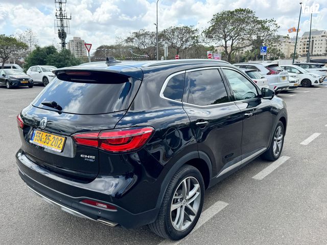 מודעת רכב אם ג'י EHS PHEV 2