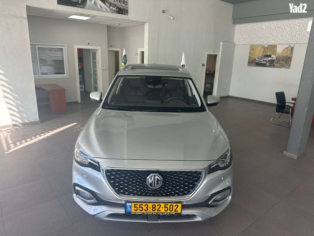 מודעת רכב אם ג'י EHS PHEV