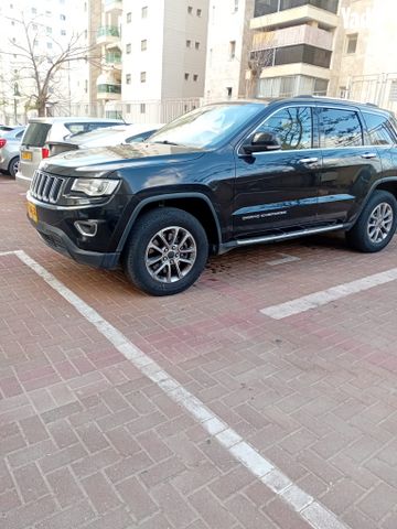 מודעת רכב ג'יפ גרנד צ'ירוקי