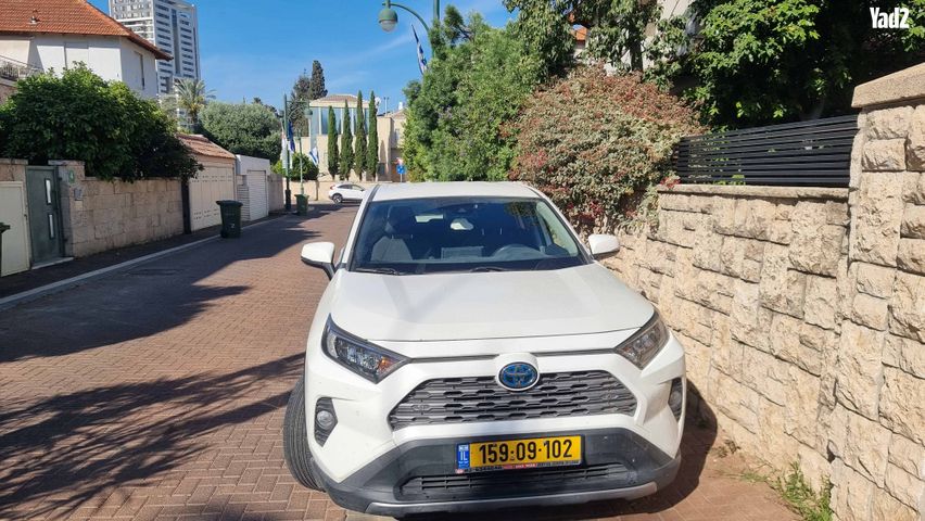 מודעת רכב טויוטה RAV4