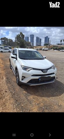 מודעת רכב טויוטה RAV4