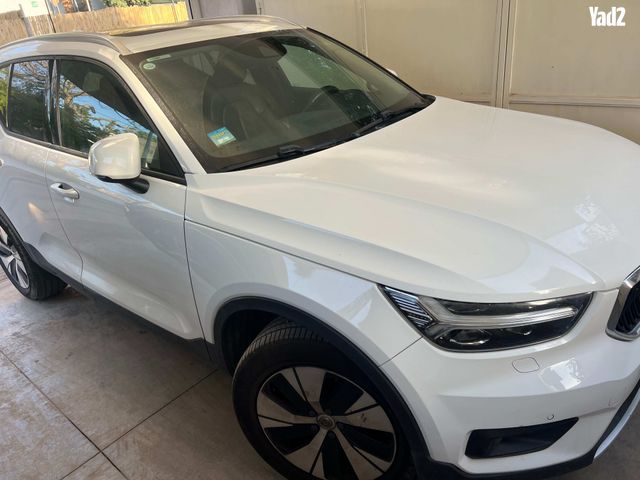 מודעת רכב וולוו XC40