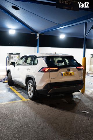 מודעת רכב טויוטה RAV4