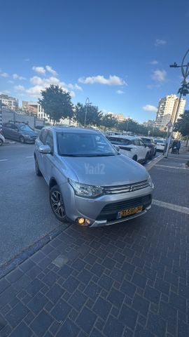 מודעת רכב מיצובישי אאוטלנדר
