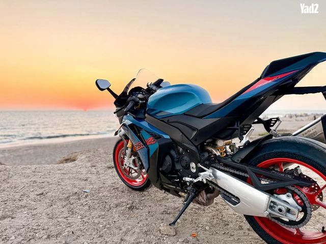 מודעת רכב אפריליה RSV4R
