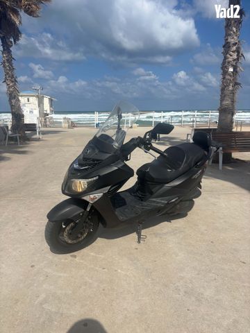 מודעת רכב סאן יאנג ג'וי רייד 200