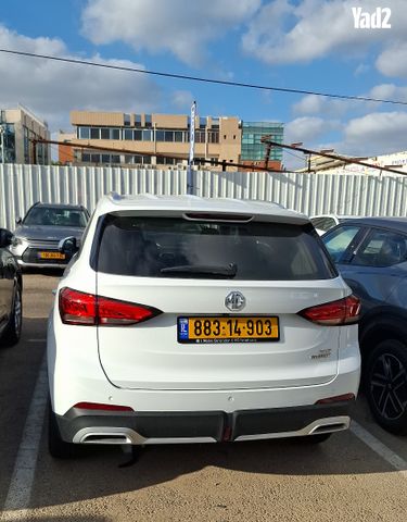 מודעת רכב אם ג'י ZS