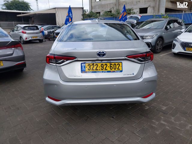 מודעת רכב טויוטה קורולה 1