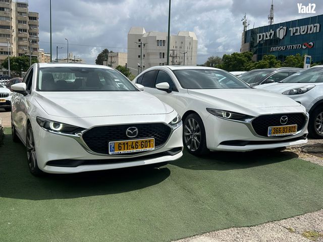 מודעת רכב מאזדה 3
