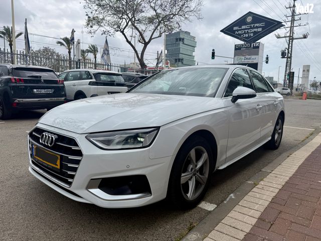מודעת רכב אאודי A4
