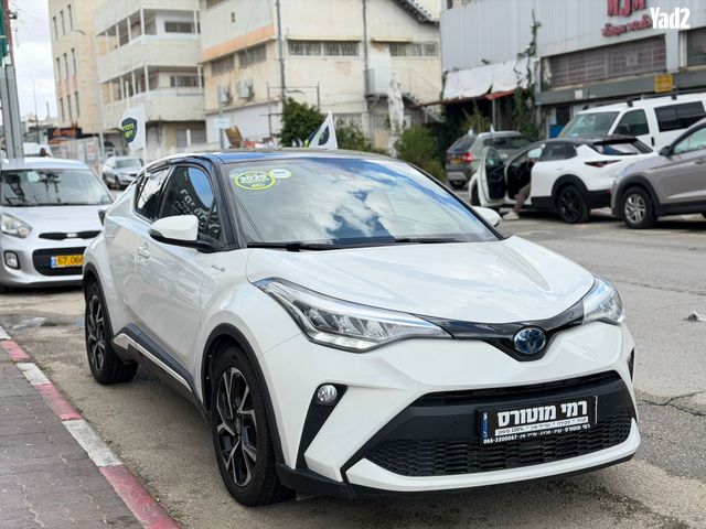 מודעת רכב טויוטה C-HR 1