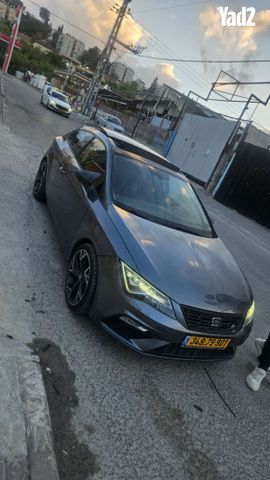 מודעת רכב סיאט לאון