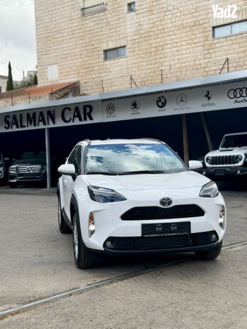 מודעת רכב טויוטה יאריס קרוס 1