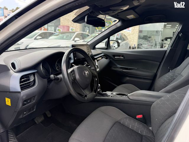 מודעת רכב טויוטה C-HR 2