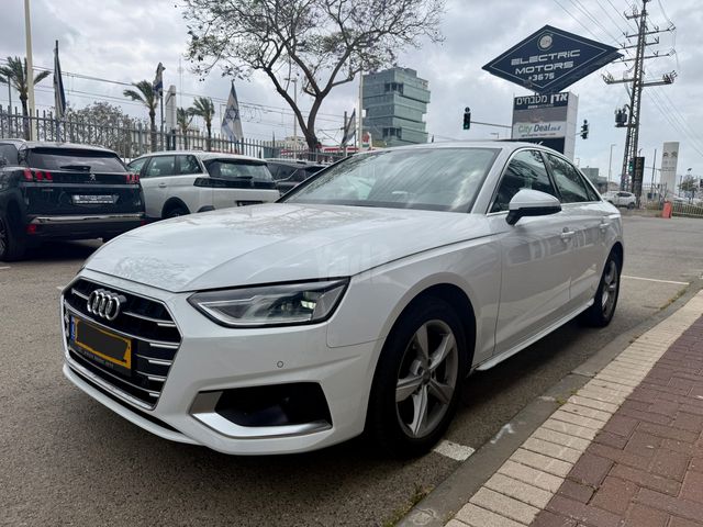 מודעת רכב אאודי A4