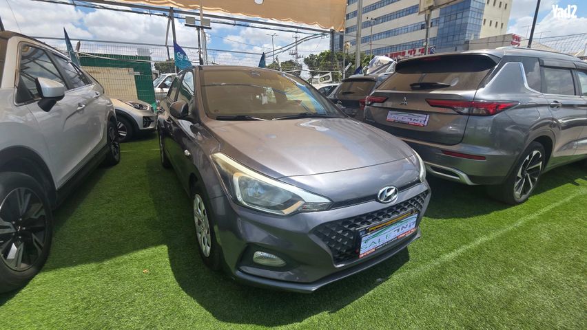 מודעת רכב יונדאי i20