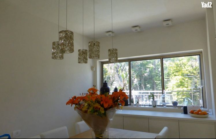 הקשת 11
