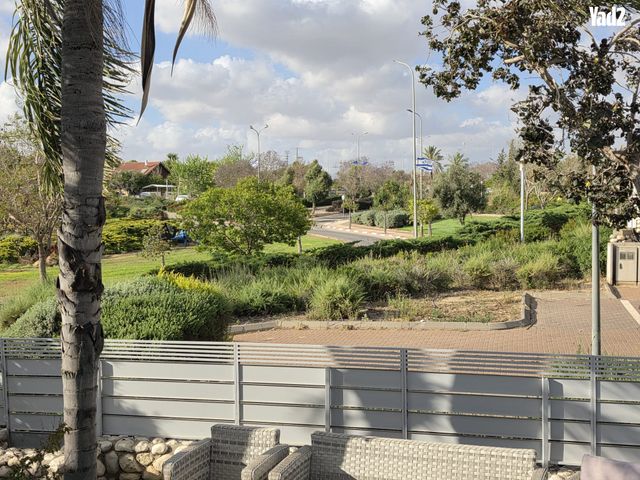 פשוש 11