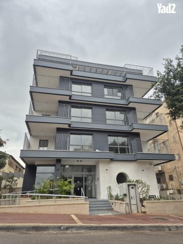 ביאליק 12