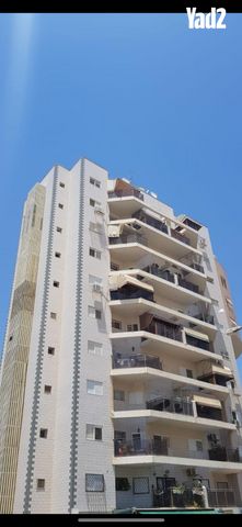 עמוס ירקוני 8