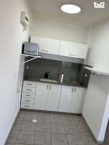 חלמונית 32