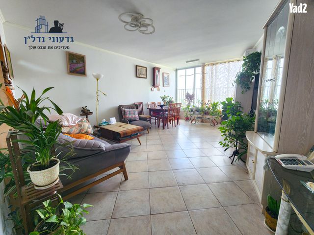 שכונת בן גוריון, מרכז העיר ג'