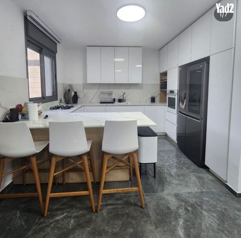 שקמים ואגמים