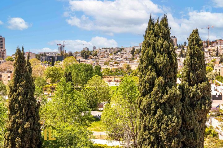דירה למכירה בירושלים (תיווך) — 3