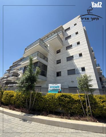 שמעון פרס/ האצטדיון