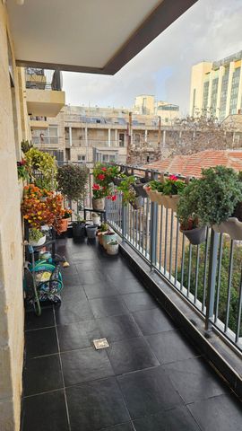 דירה למכירה בירושלים (תיווך) — 4