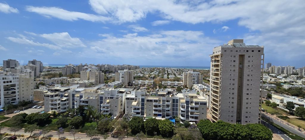אפרסמון 