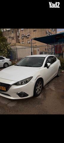 מודעת רכב מאזדה 3