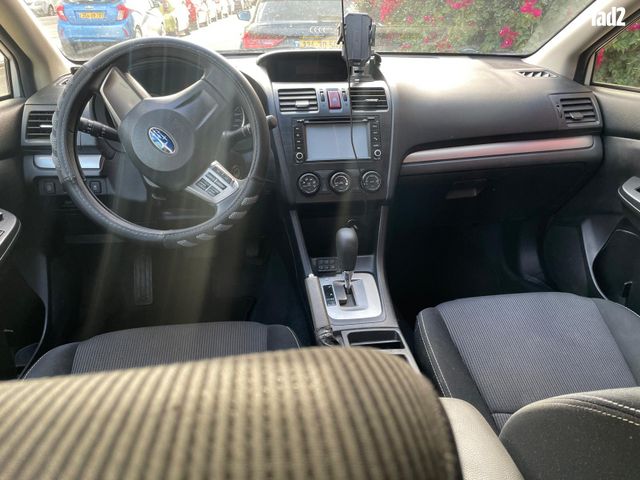 מודעת רכב סובארו XV