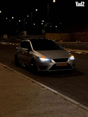 מודעת רכב סיאט לאון