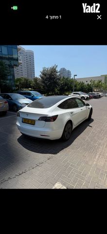 מודעת רכב טסלה מודל 3