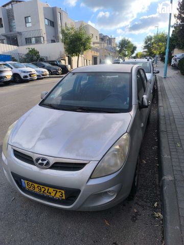 מודעת רכב יונדאי i20