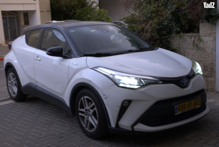 מודעת רכב טויוטה C-HR