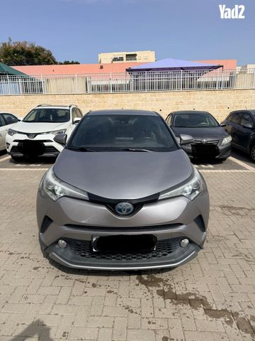 מודעת רכב טויוטה C-HR