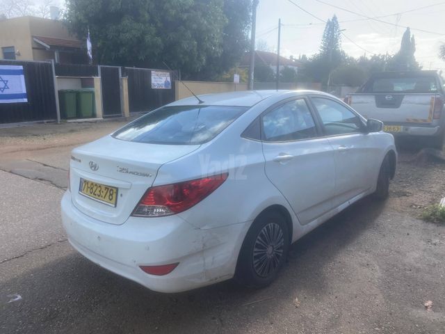 מודעת רכב יונדאי אקסנט i25