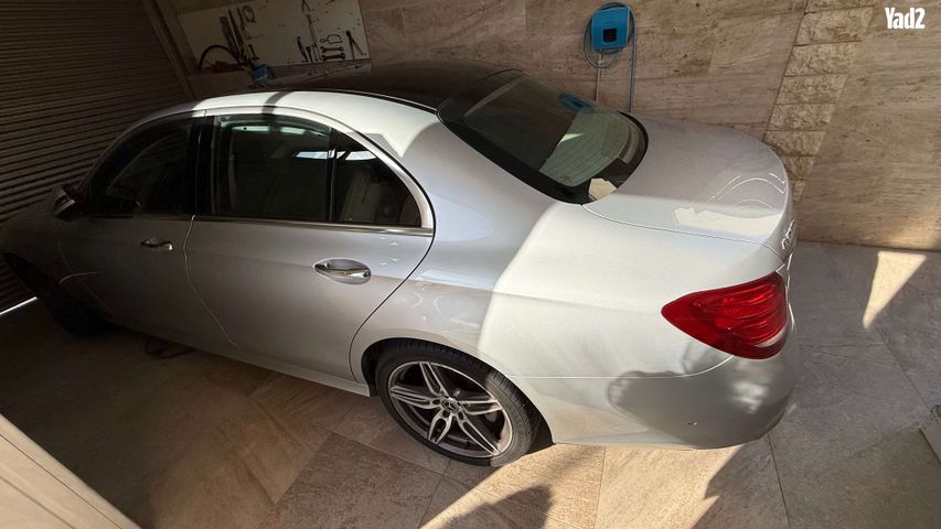 מודעת רכב מרצדס-בנץ E-class