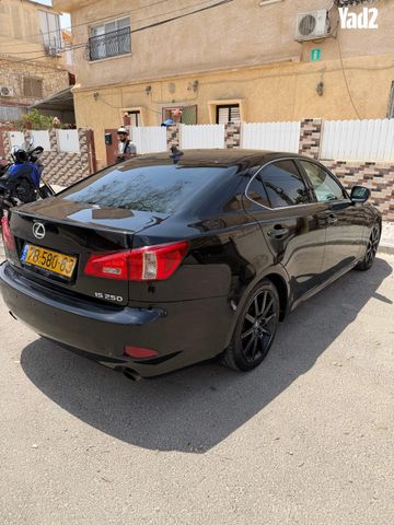 מודעת רכב לקסוס IS