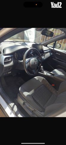 מודעת רכב טויוטה C-HR