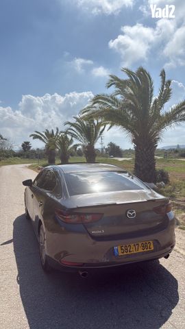 מודעת רכב מאזדה 3