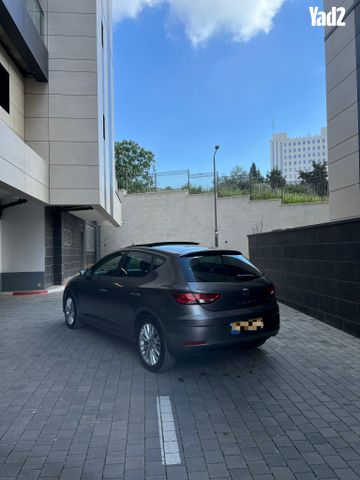 מודעת רכב סיאט לאון