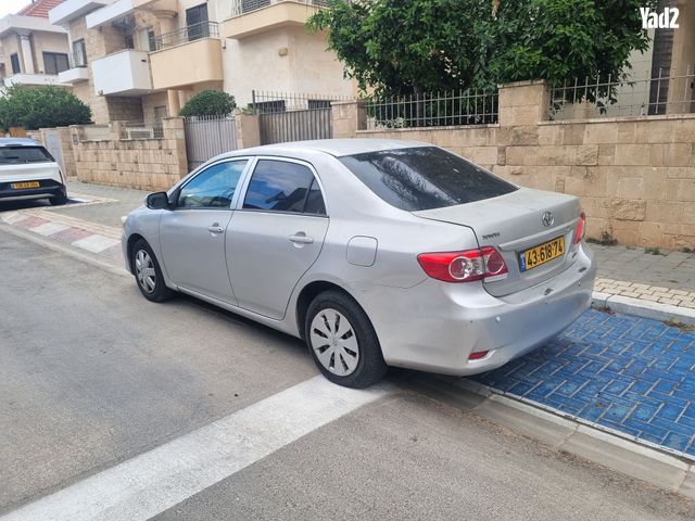 מודעת רכב טויוטה קורולה