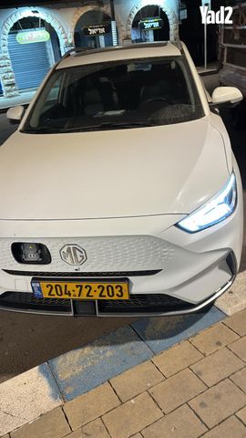 מודעת רכב אם ג'י ZS