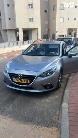 מודעת רכב מאזדה 3