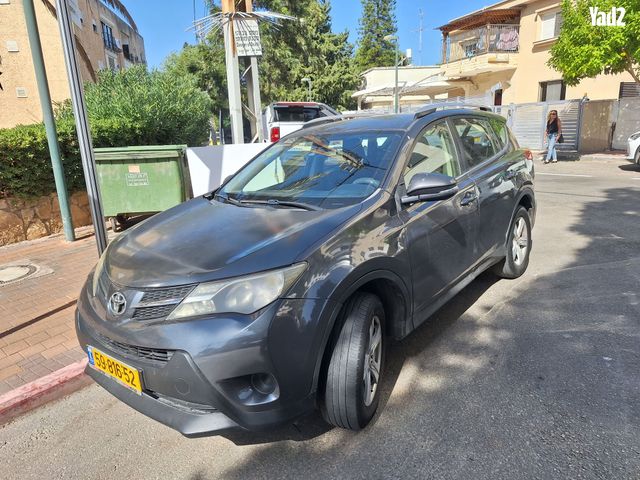 מודעת רכב טויוטה RAV4