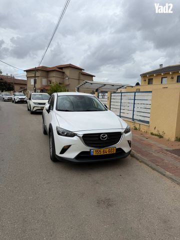מודעת רכב מאזדה CX-3